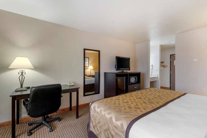 Room 17 of 31