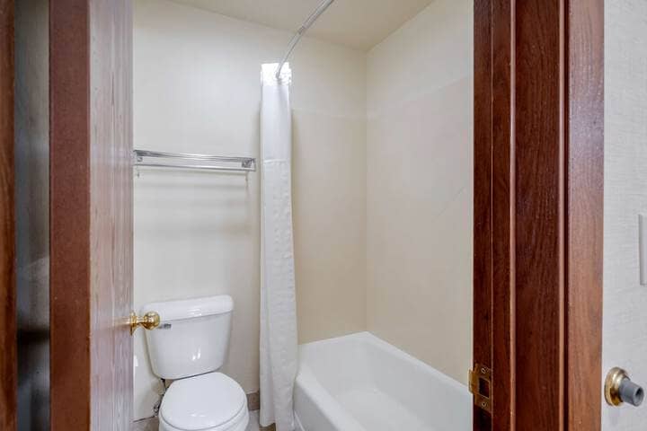 Room 19 of 31