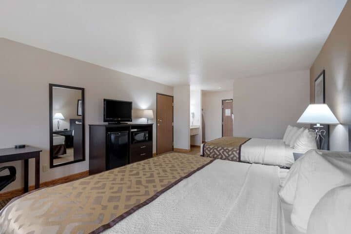 Room 8 of 31